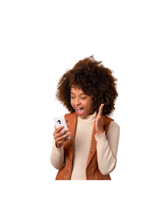 Mulher usando celular
